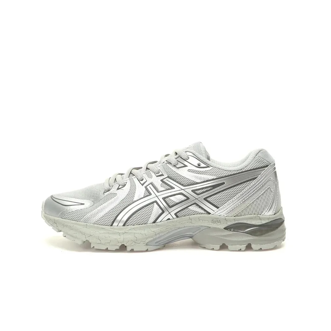 Asics Gel-NYC White Low-Top Sneakers — Photo 13