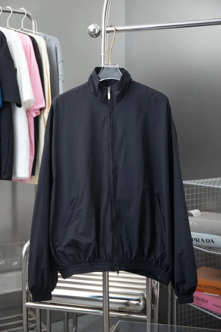 Windbreaker — QC