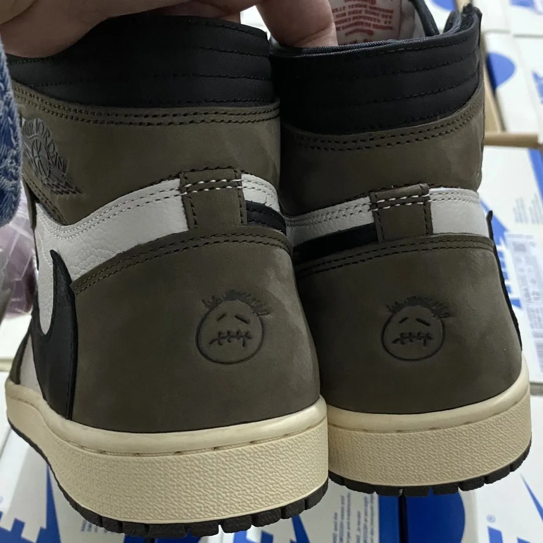 Travis Scott Air Jordan 1 High — QC