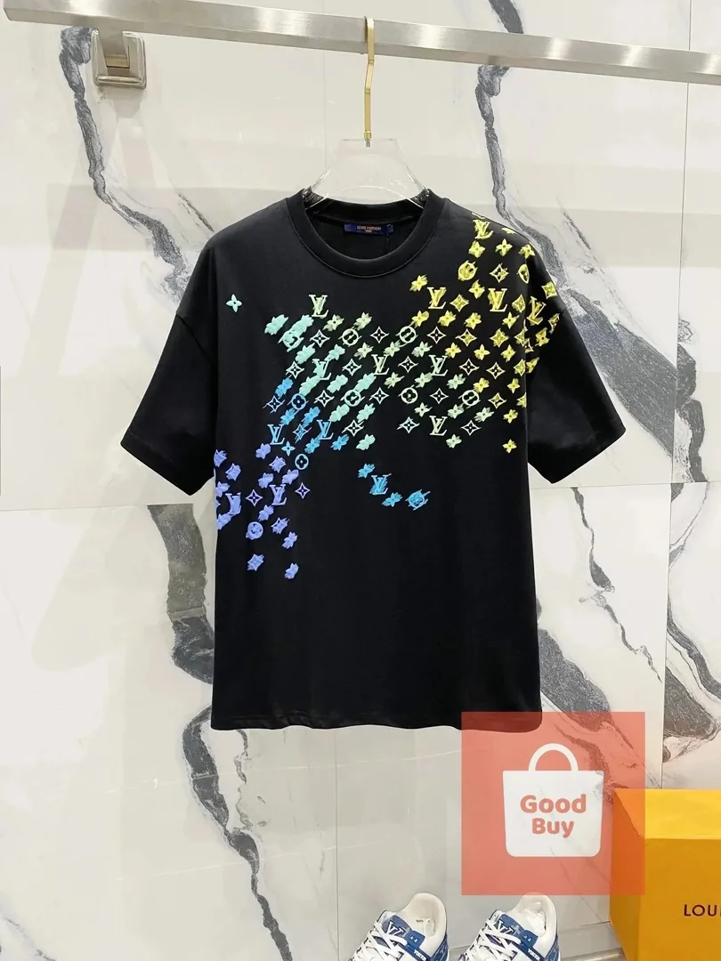 Louis Vuitton Monogram Print T-Shirt Collection — Photo 7