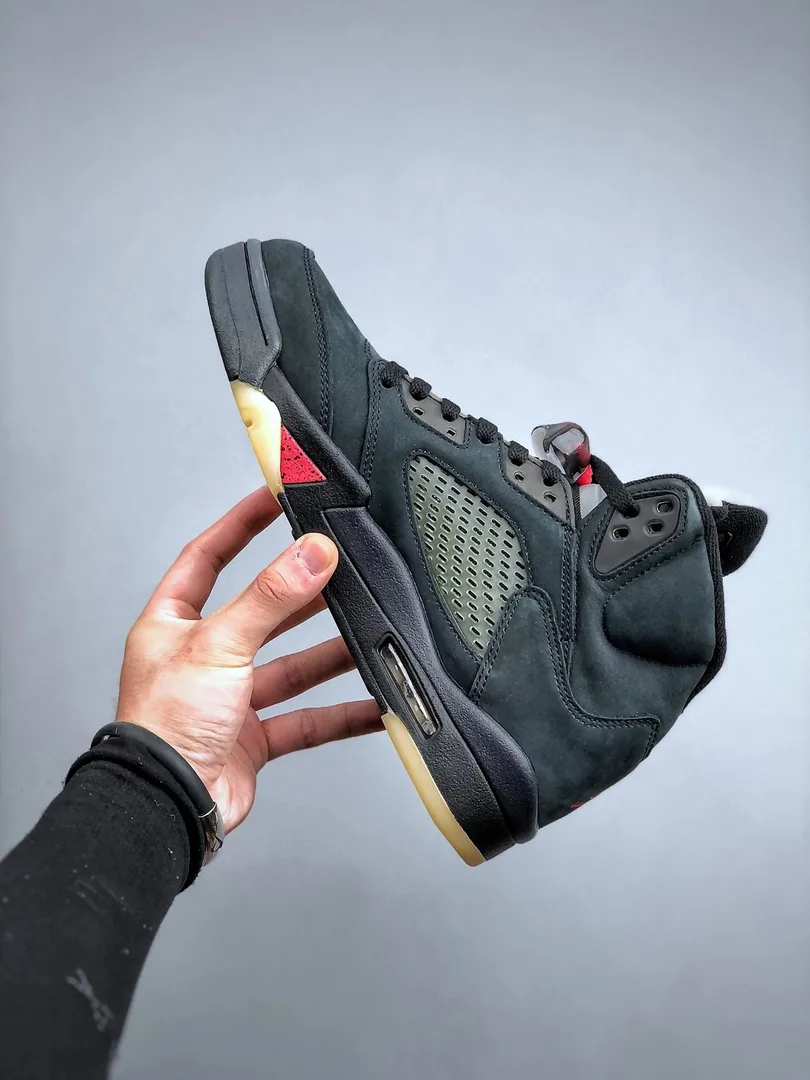 Air Jordan 5 Gore-Tex Off-Noir — Photo 2
