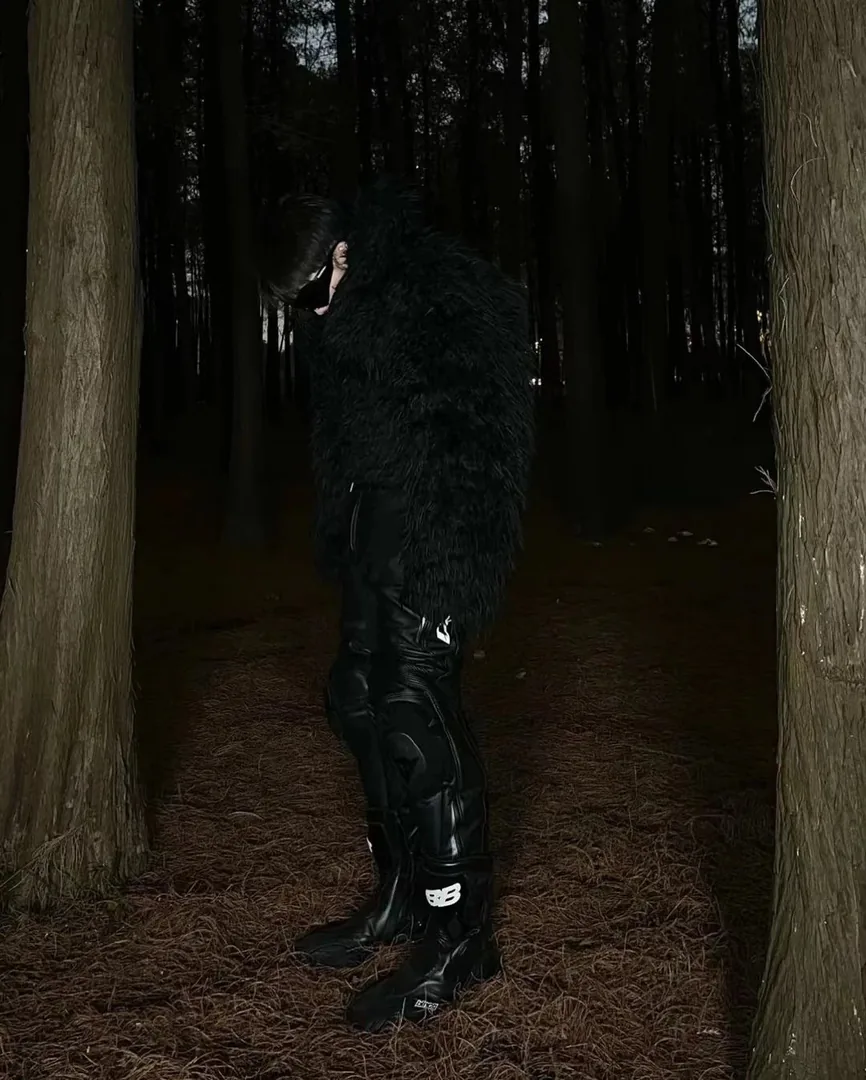 Balenciaga Black Zip Fur Jacket — Photo 13