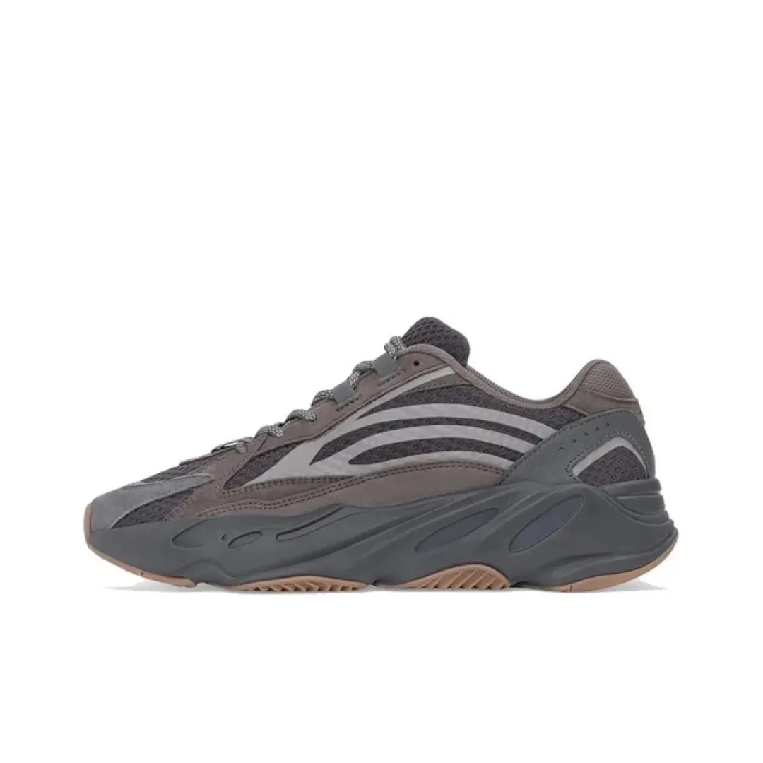 Yeezy Boost Series Sneakers — Photo 10