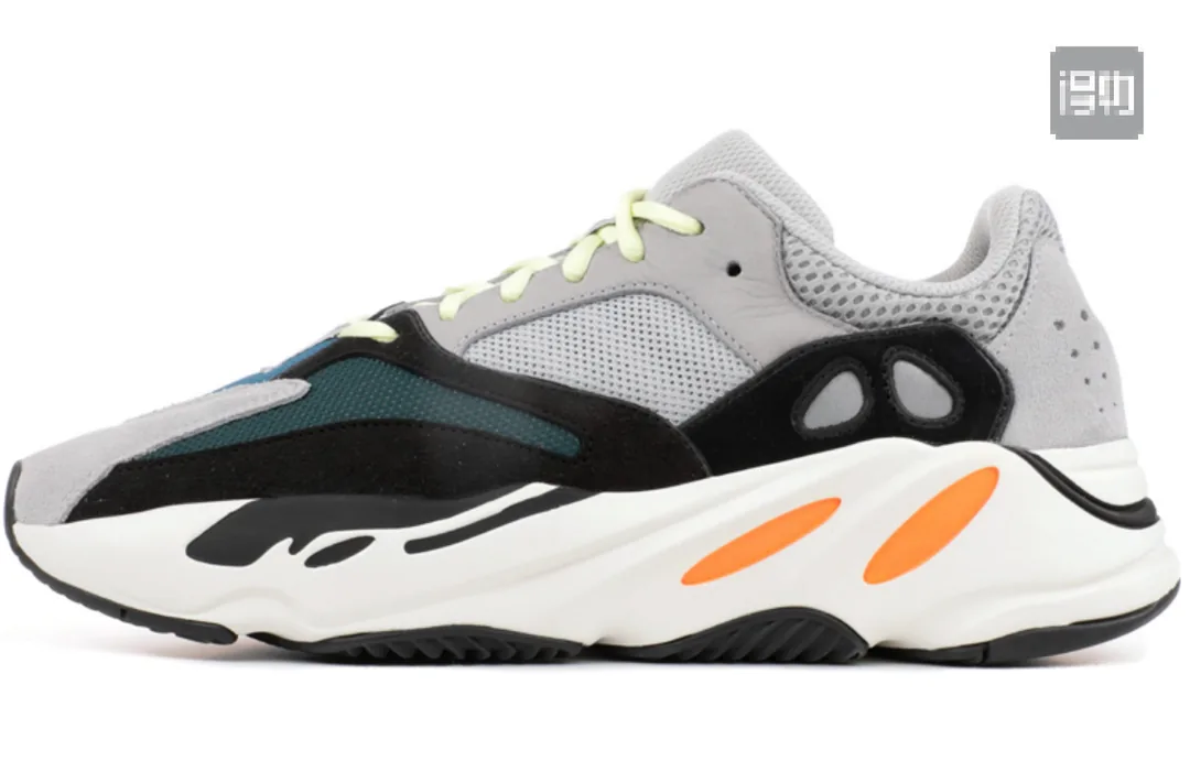 Yeezy 700 V1 V2 V3 Black Sneakers — Photo 10