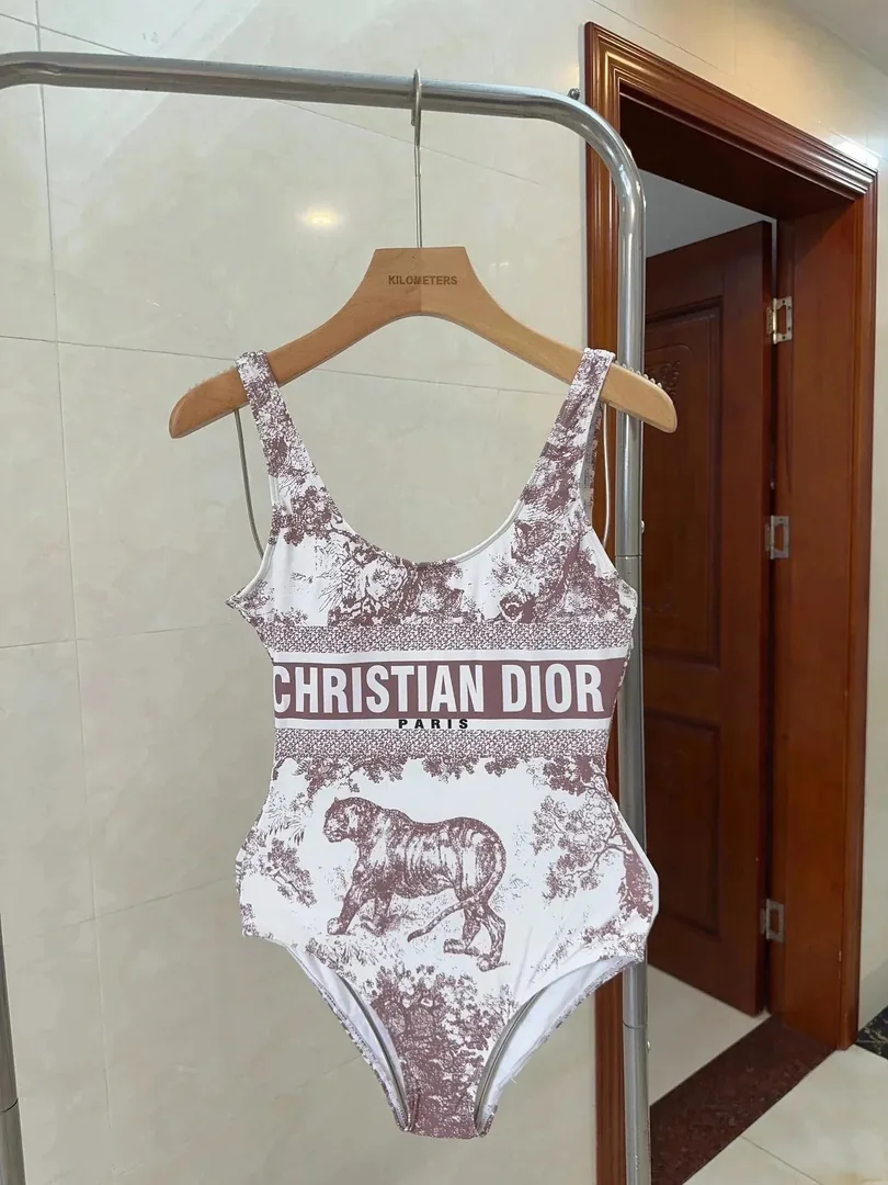 Swimsuit 003 — QC