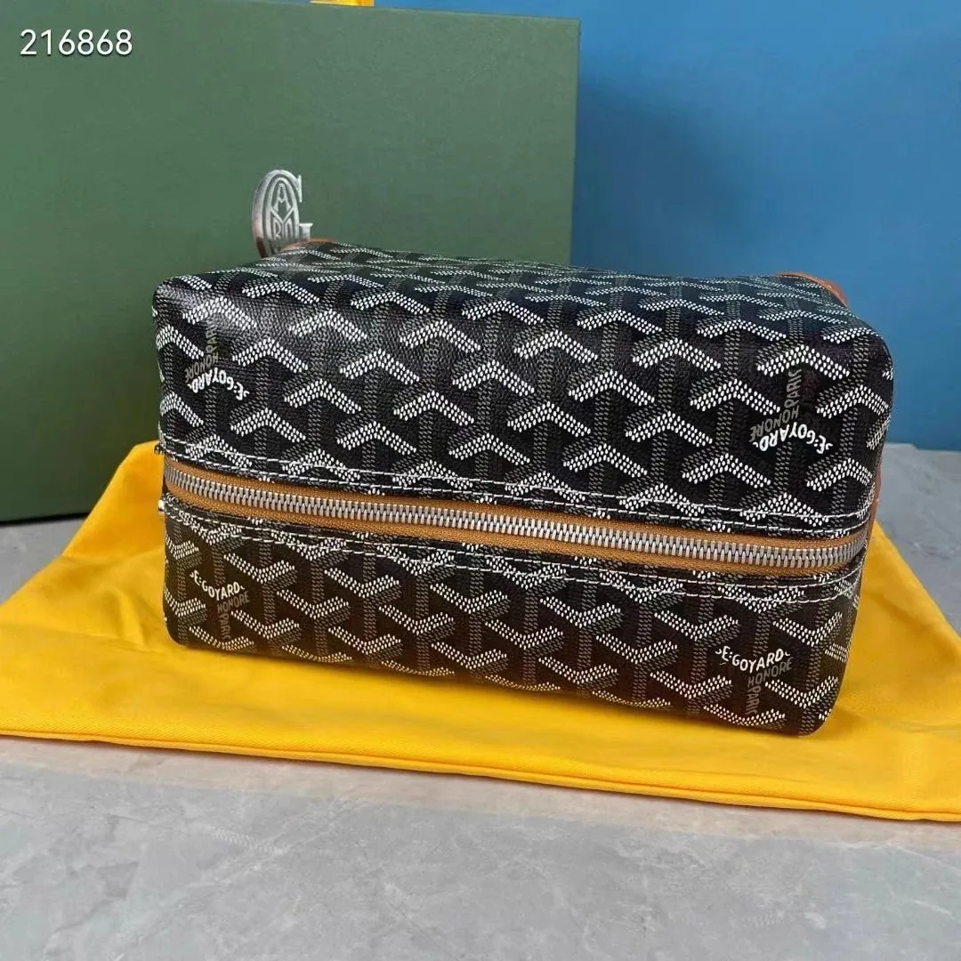 Goyard Boeing Toiletry Bag — Photo 4