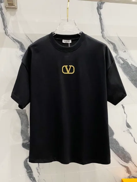 Short-Sleeve Tee — Photo 6