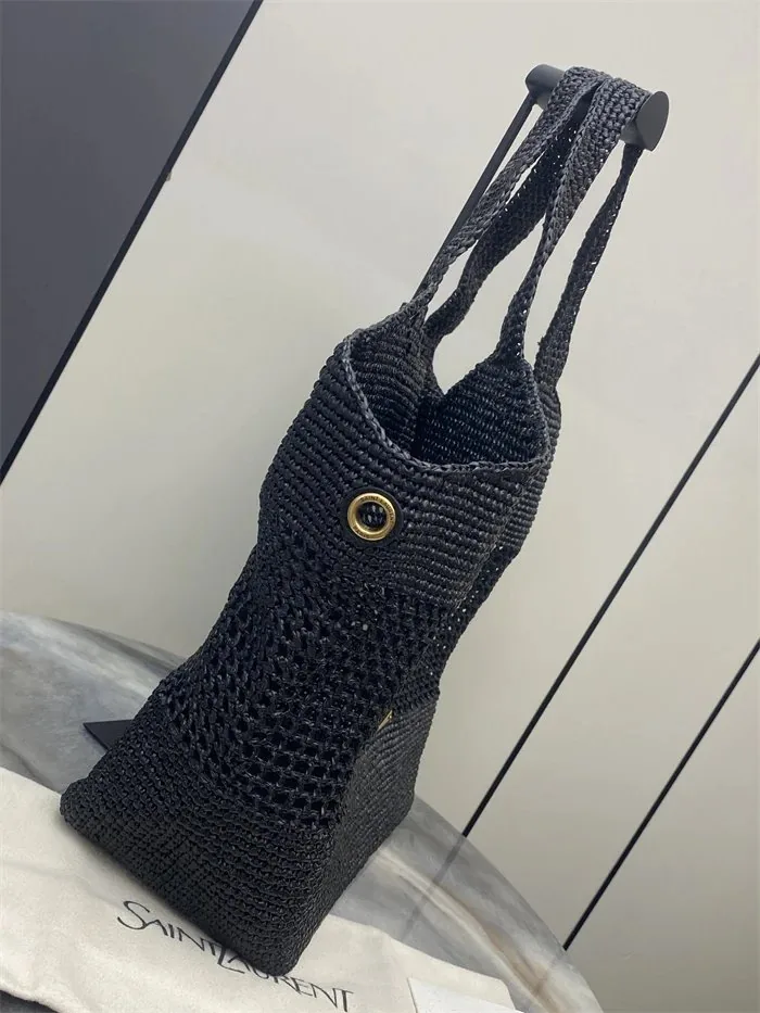Saint Laurent Leather Shoulder Bag — photo 8