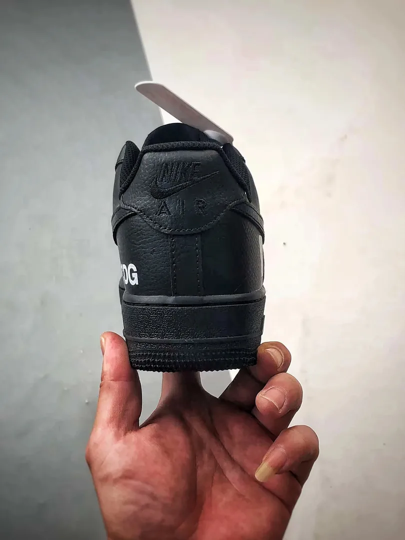 White Black Air Force 1 Supreme — Photo 14