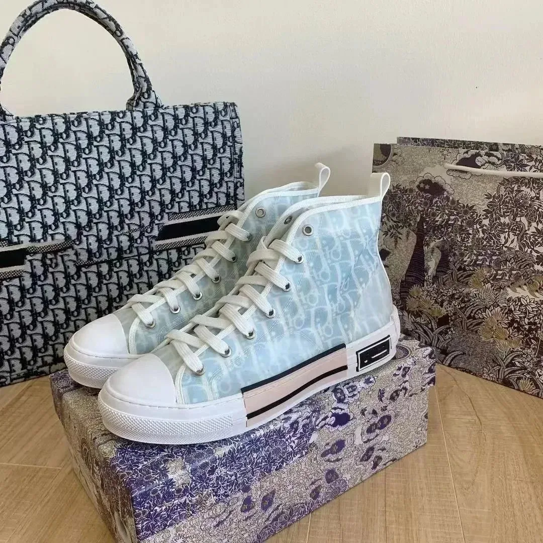 Dior B23 Grey Bee-Print Sneakers — Photo 10