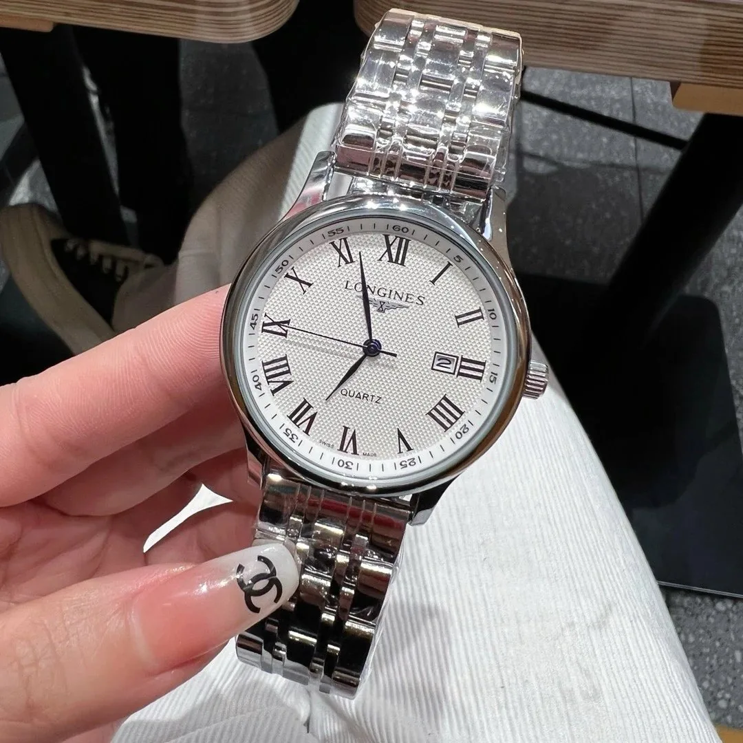 Classic Series Watch — Photo 5