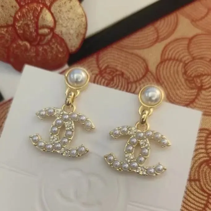 Pearl Earrings — QC