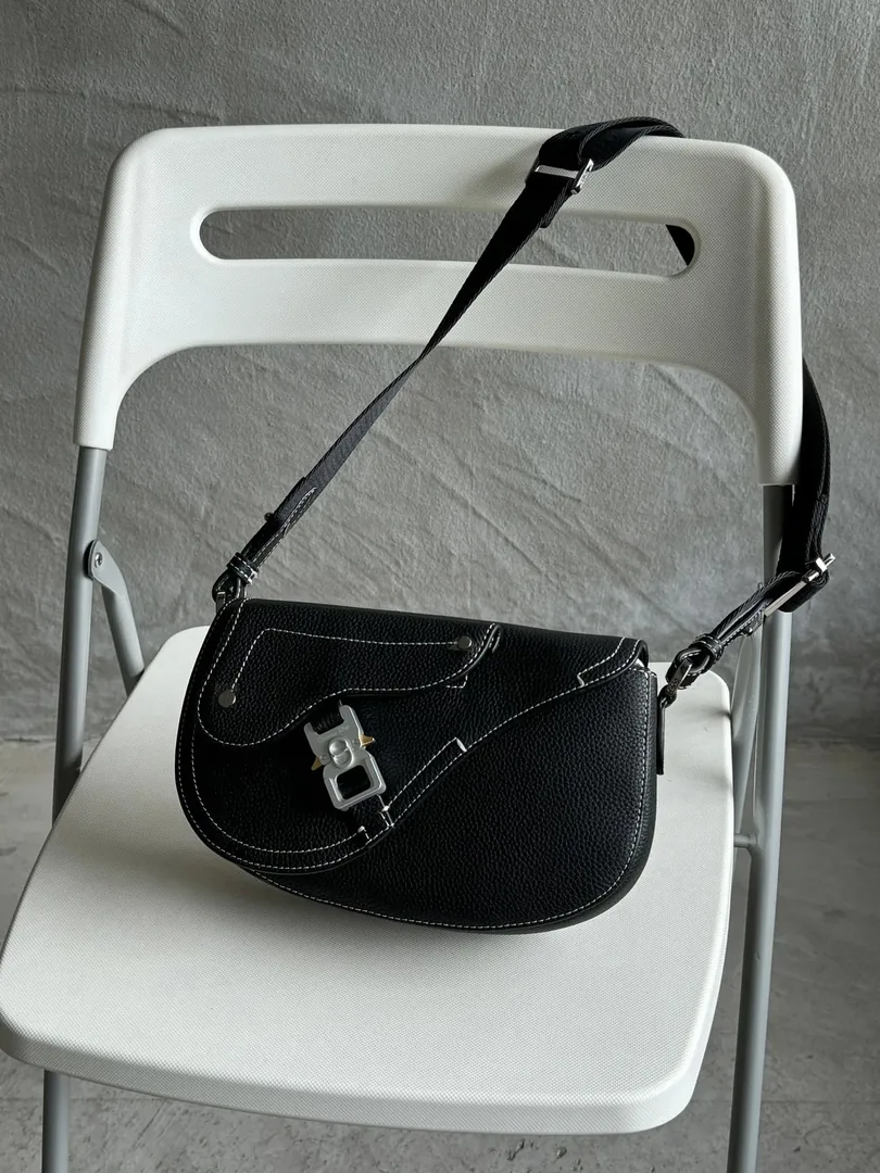 Dior Saddle Grained Leather Crossbody Bag — photo 7