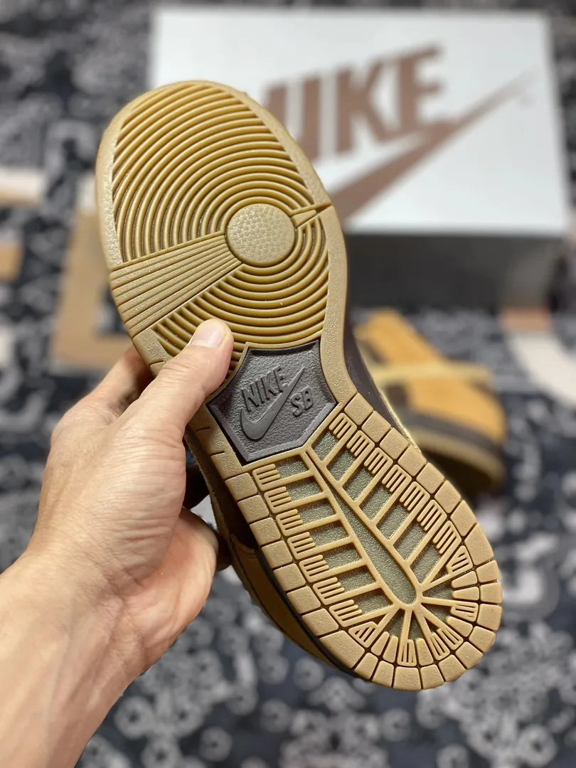 Nike Dunk Low Brown Pack Wheat Sneakers — Photo 5