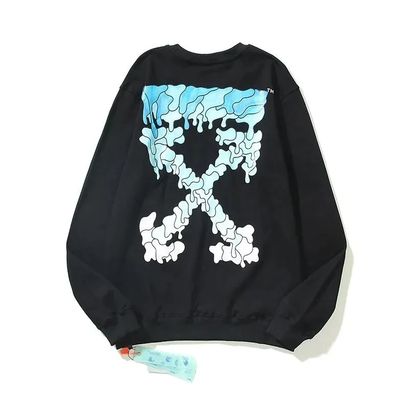 House Brand Apparel Piece — Photo 15