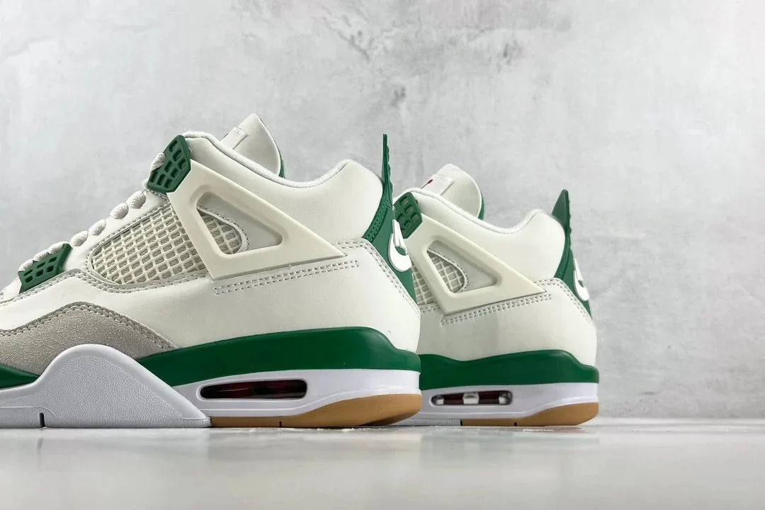 Air Jordan 4 Pine Green — photo 8