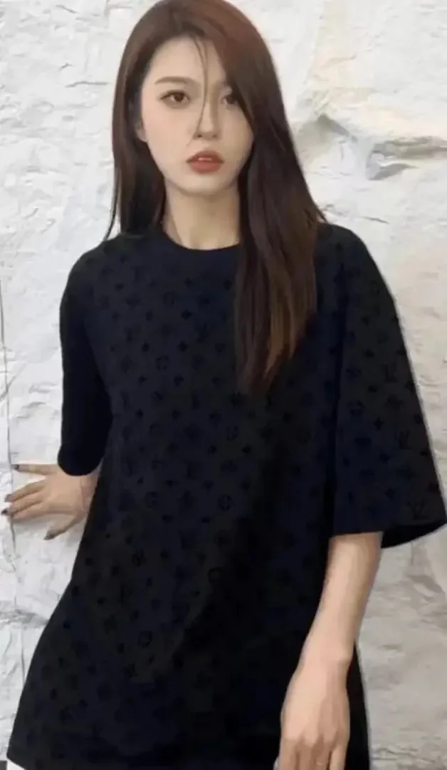Louis Vuitton Monogram Print T-Shirt Collection — photo 2