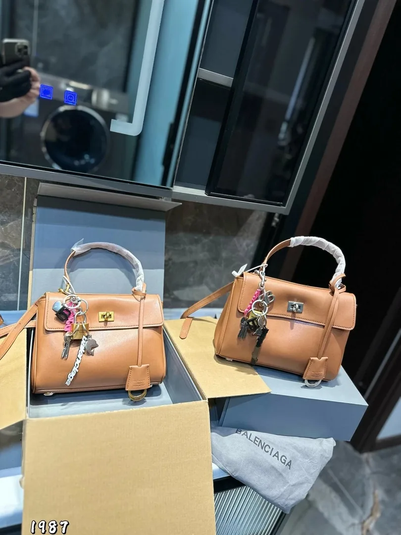 Balenciaga Rodeo Mini Leather Bag — Photo 3
