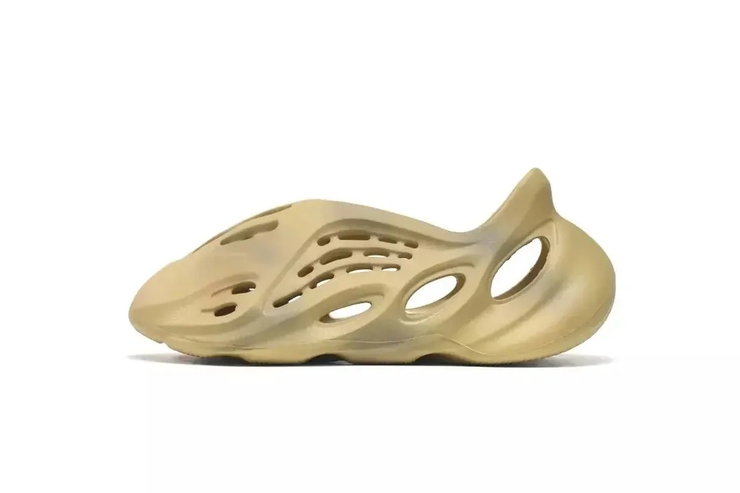 Yeezy Foam Runner Sneakers — Photo 10