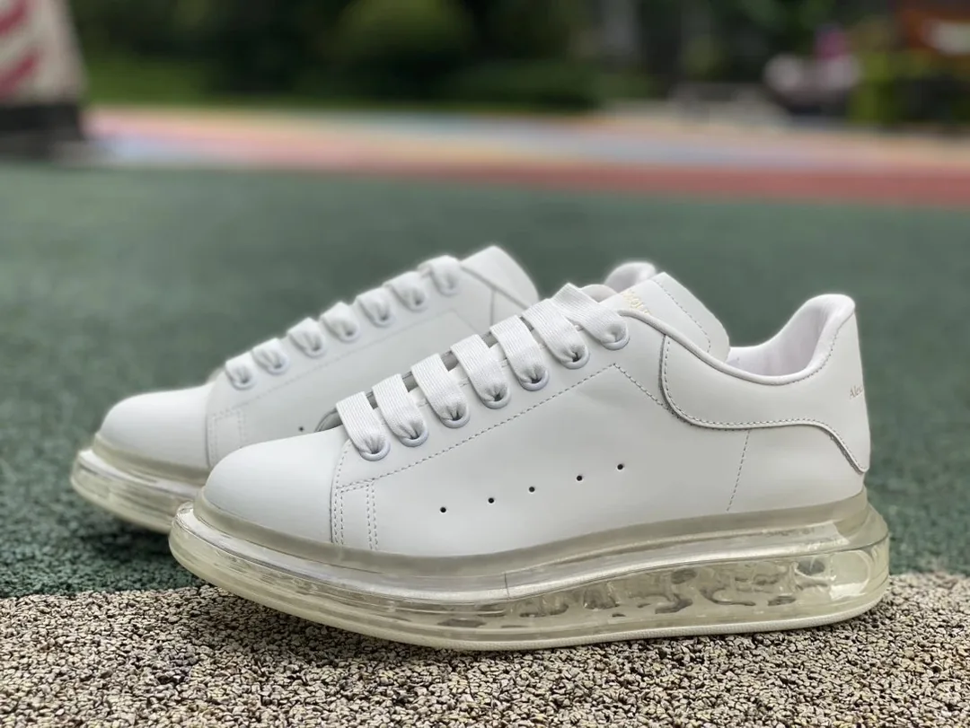 White Nike Air Max Chunky Sneakers — Photo 11