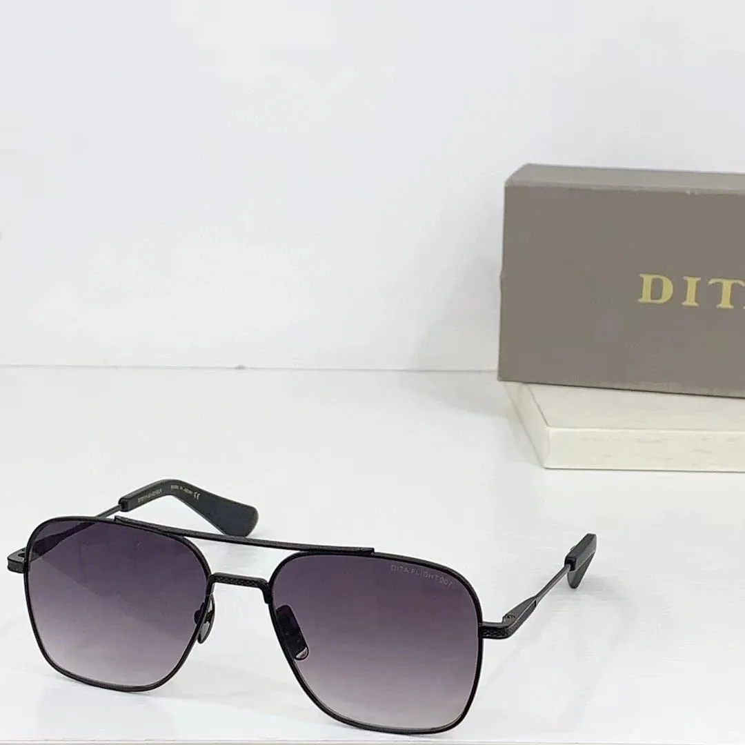 Dita Sneakers — QC