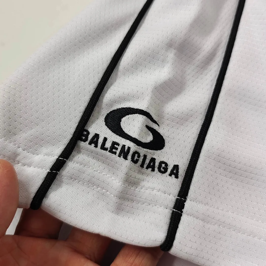 Detail Tee — Photo 10