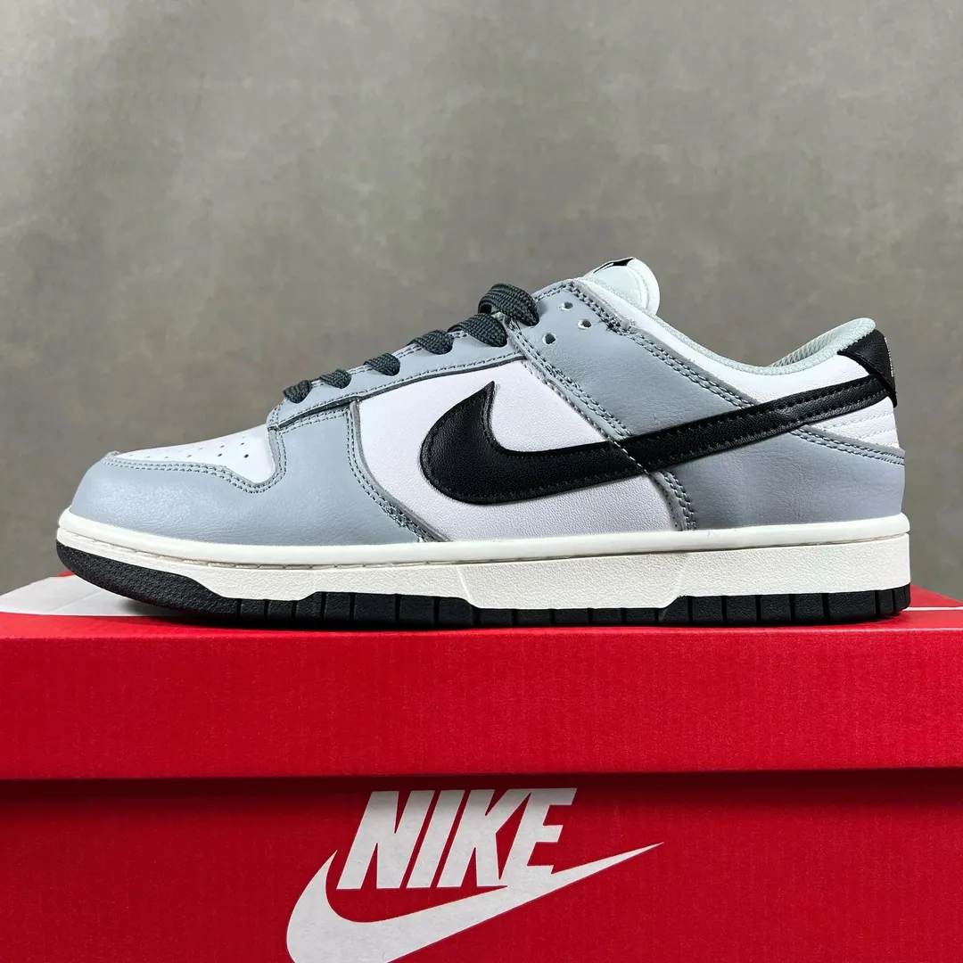 Black White Nike Dunk Sneakers — QC