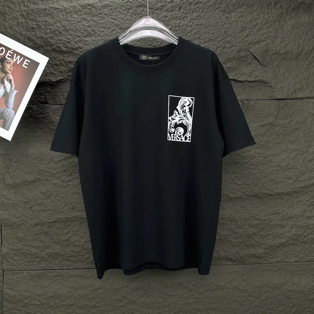 Versace Short-Sleeve Tee — Photo 9