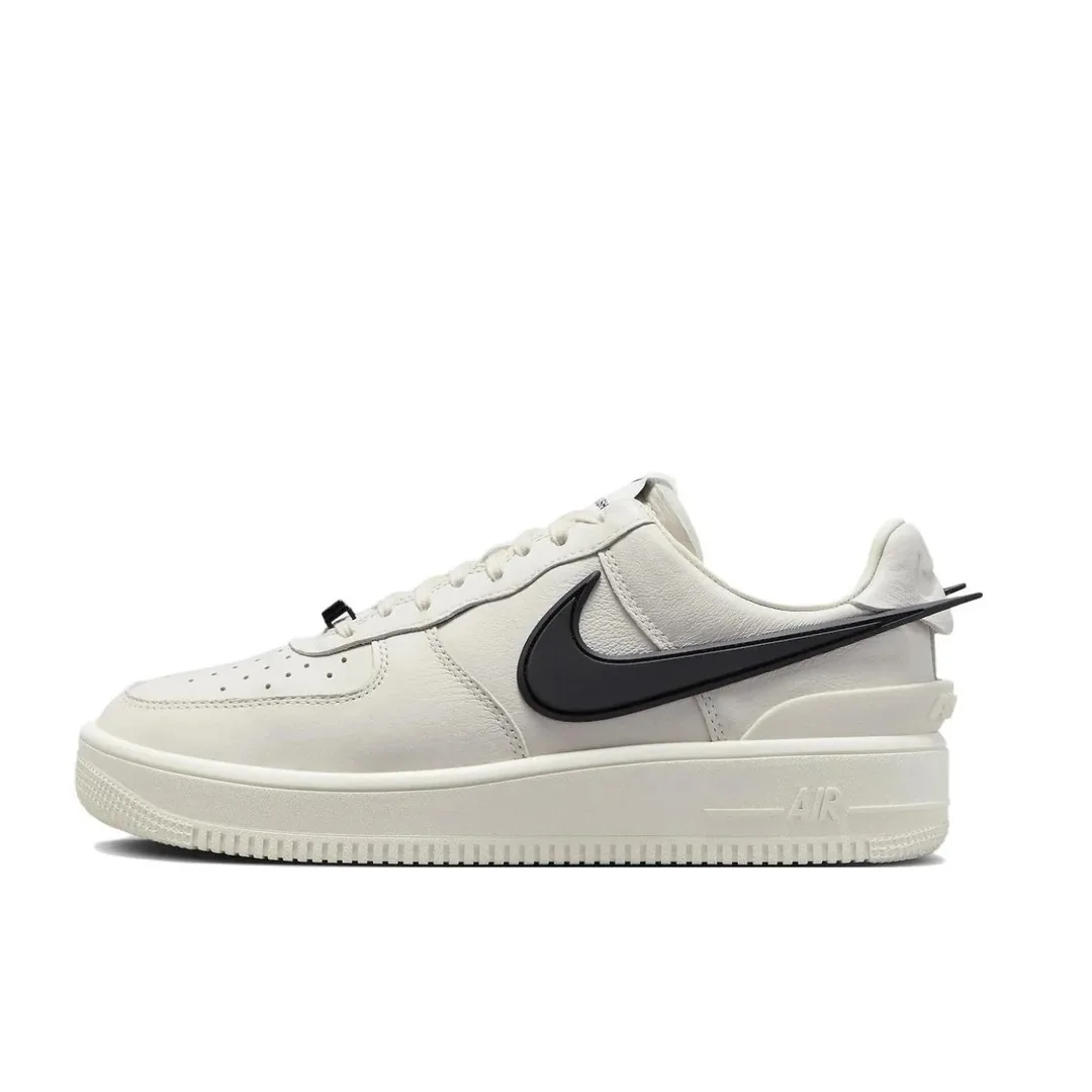 Nike Air Force 1 Trainers — Photo 15