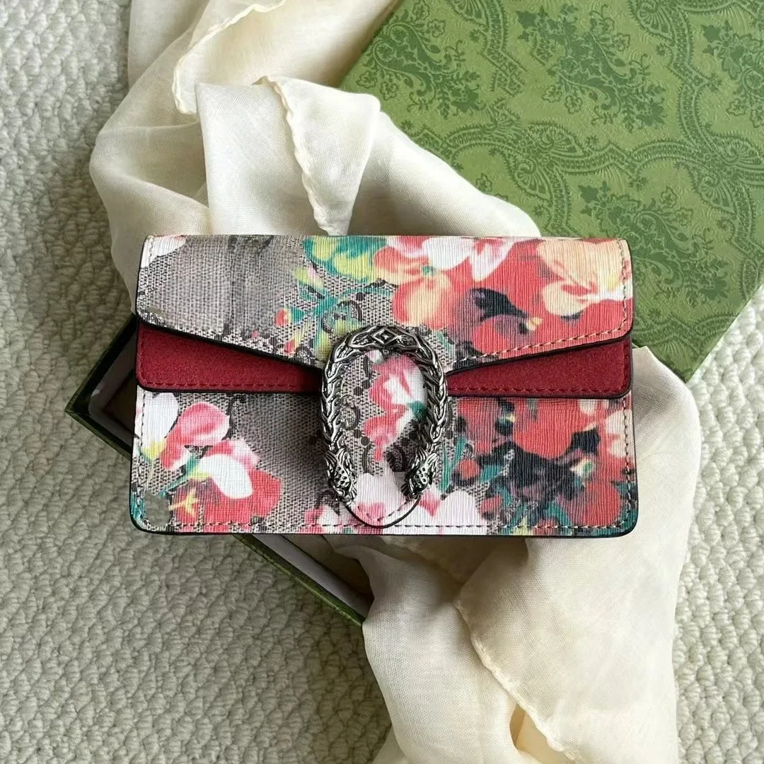 Gucci Small Crossbody Bag — photo 10