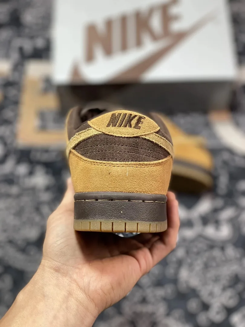 Nike Dunk Low Brown Pack Wheat Sneakers — Photo 4