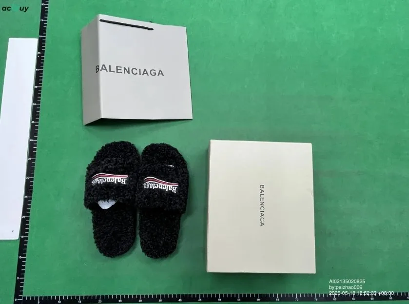 Bottega Veneta Fuzzy Slides — photo 10