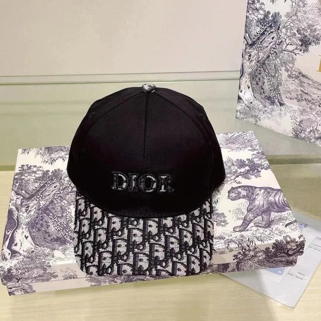 Fendi FF Logo Baseball Cap Collection — Photo 7