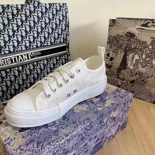 Dior B23 Grey Bee-Print Sneakers — Photo 13