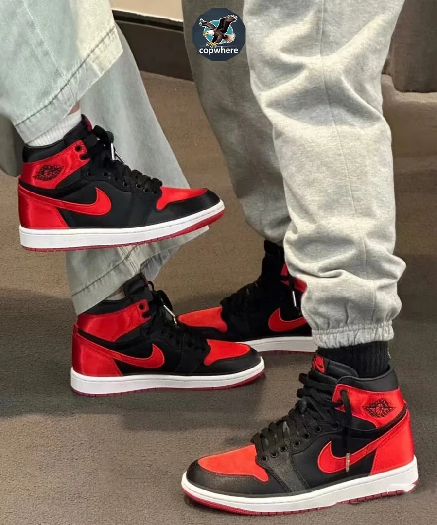 Air Jordan 1 High Leather
