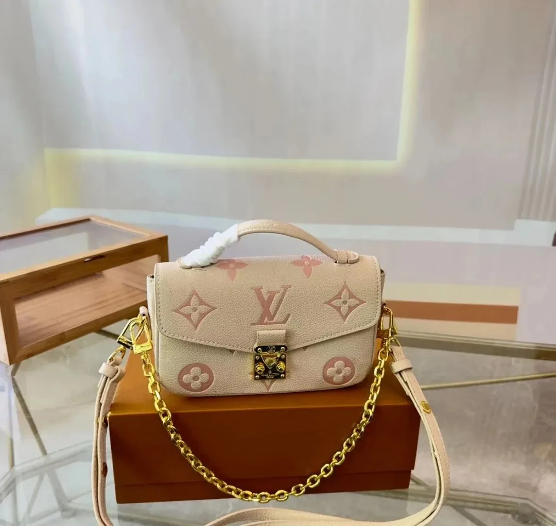 Messenger Crossbody Bag — Photo 15