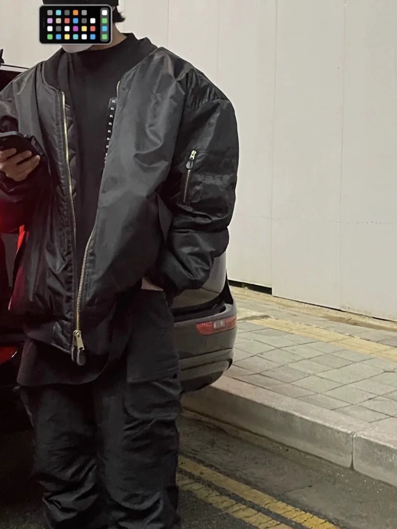 Balenciaga Oversized Print T-Shirt — Photo 15