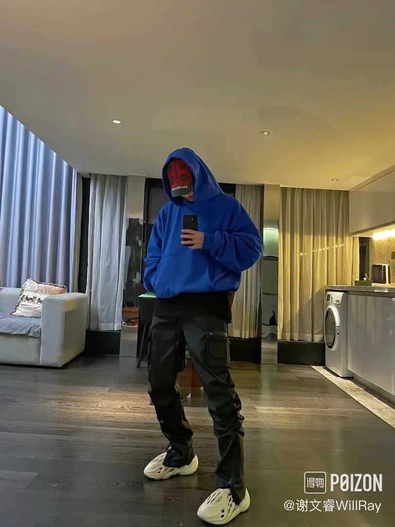 Yeezy Double-Layer Heavy Hoodie — Photo 3