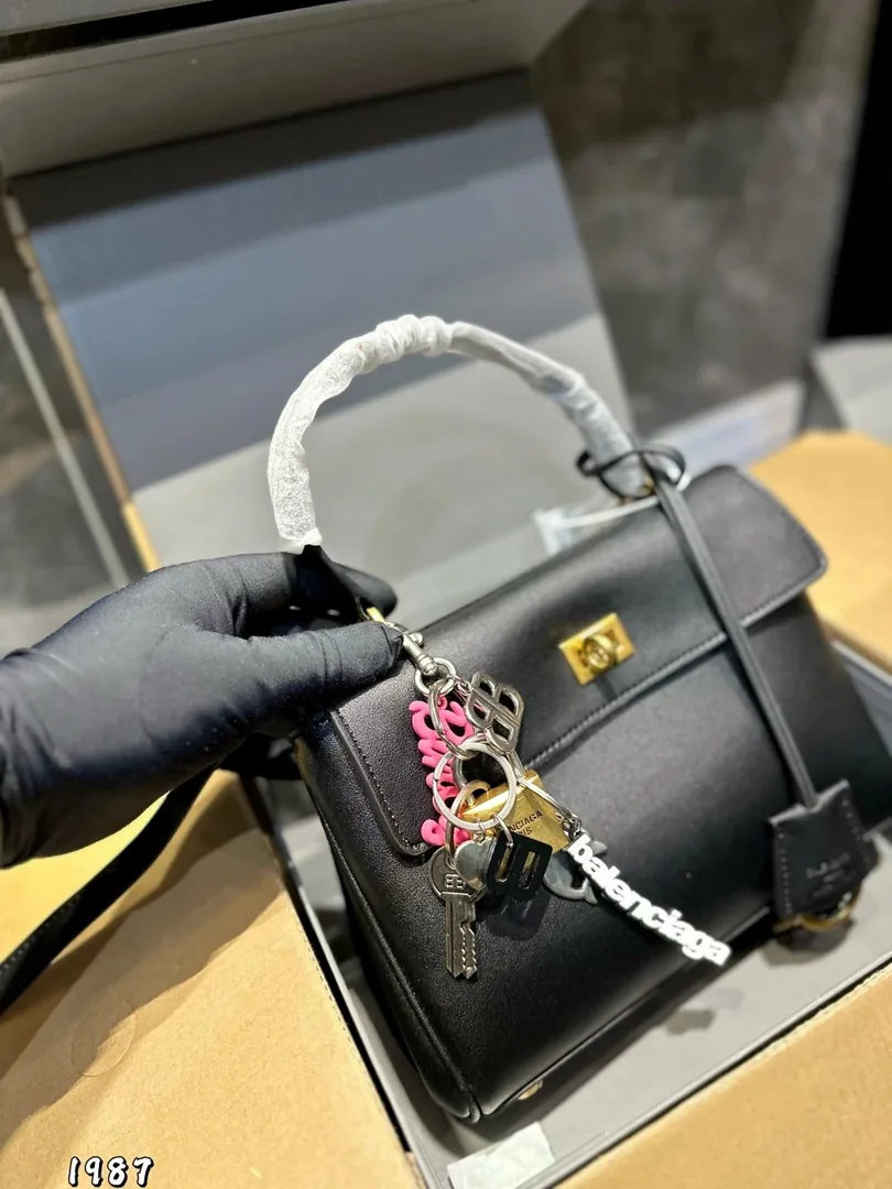 Balenciaga Rodeo Mini Leather Bag — Photo 8