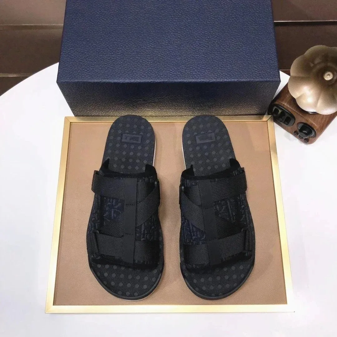 Dior Oblique Logo Slide Sandals Collection — Photo 3