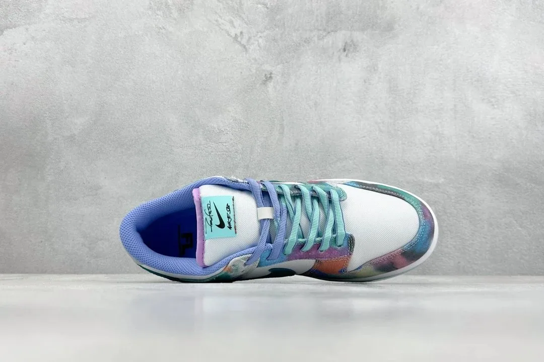 Nike SB Dunk Low Futura Laboratories White Blue Sneakers — photo 3