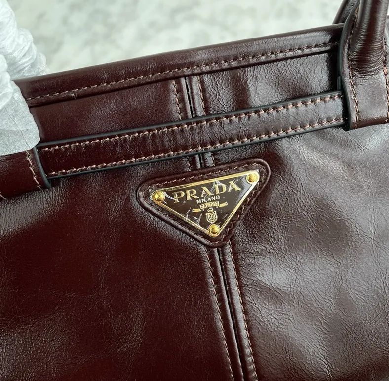 Bonnie Leather Handbag — Zdjęcie 14