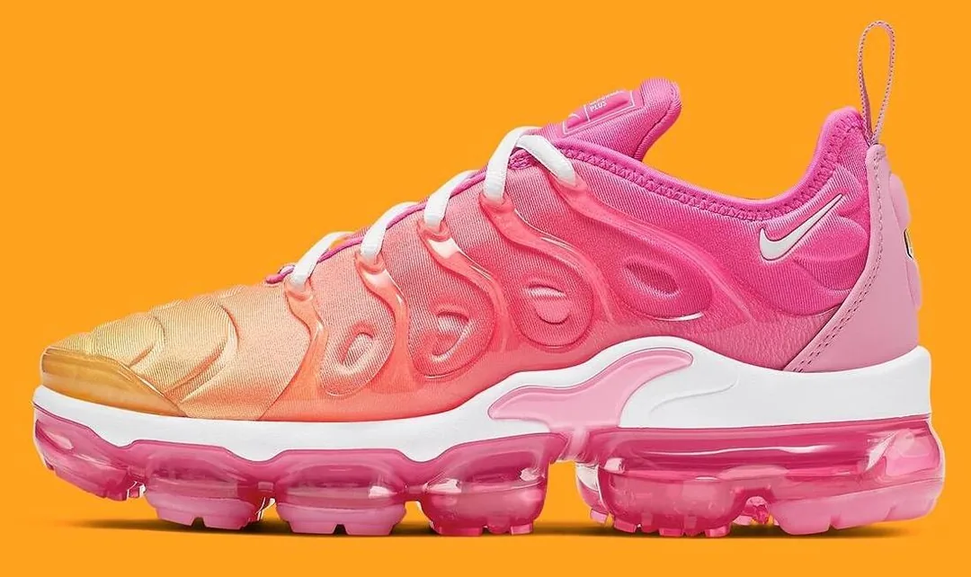 Nike Air VaporMax Plus Lace-Up Sneakers — Photo 15