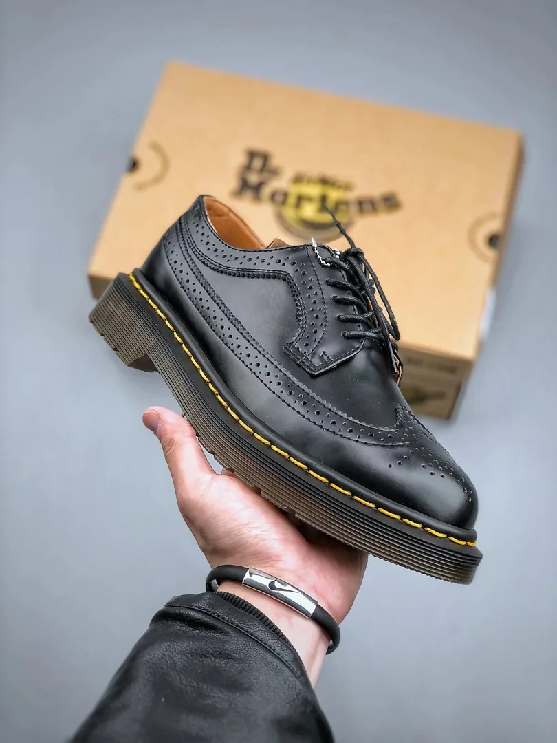 Dr. Martens Dr. Dr. Brogue Leather Shoes