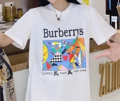 Loose Letter T-Shirt — Photo 10