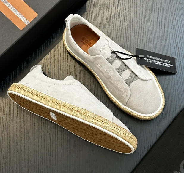 Skate Sneakers — QC