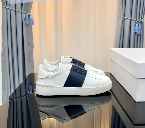 Valentino Rockstud Untitled White Skate Shoes — Photo 13
