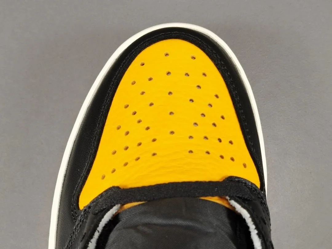 Air Jordan 1 High Taxi — Photo 7