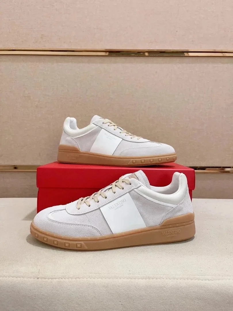 Valentino Pink Low-Top Sneakers — photo 9