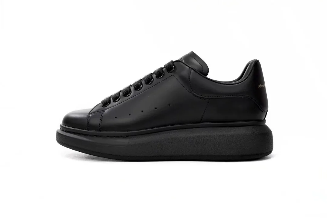 Alexander McQueen Oversized Sneaker White Trainers — Photo 10